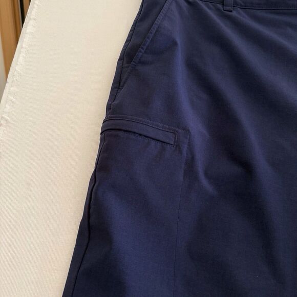 IZOD Golf Shorts Mens Solid Flat Front Navy Size 40 Performance Stretch Flex - Picture 10 of 12